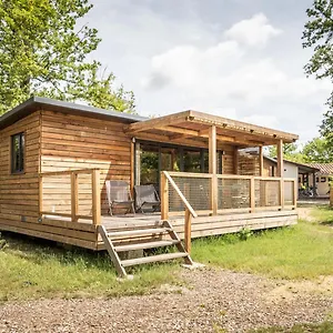 https://huttopia-lac-de-luby-gers.midi-pyreneeshotels.com